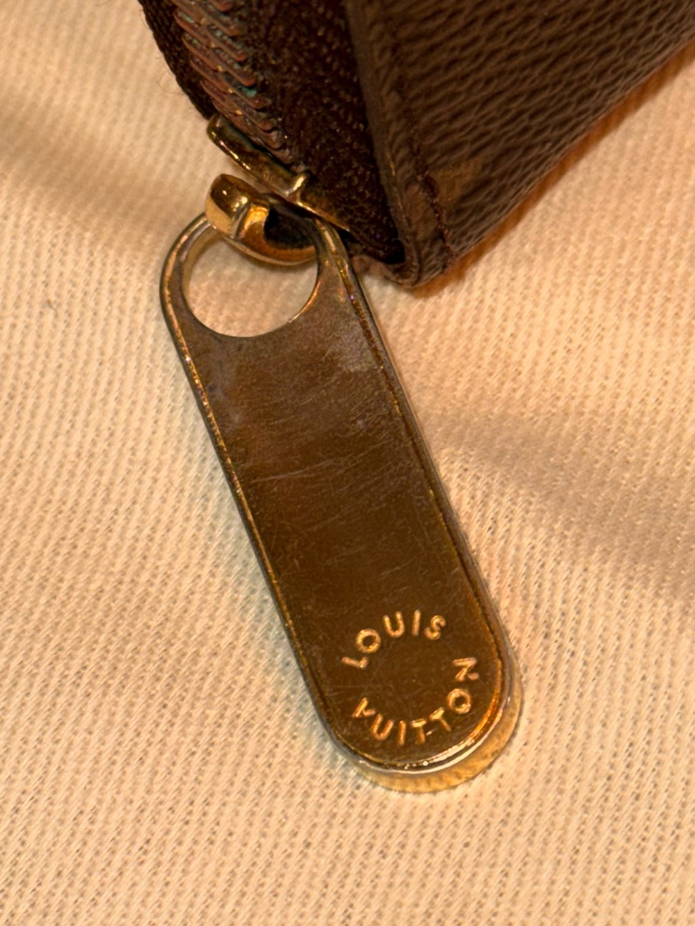 Authentic Louis Vuitton Zippy Wallet! - Picture 13 of 15